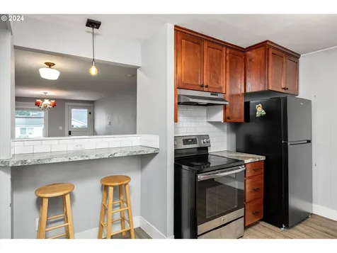 354 NE 4th Avenue Canby OR 97013