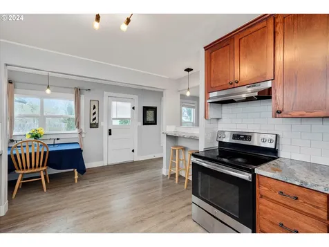 354 NE 4th Avenue Canby OR 97013