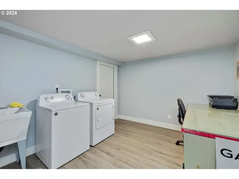 354 NE 4th Avenue Canby OR 97013