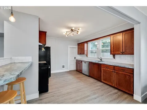 354 NE 4th Avenue Canby OR 97013