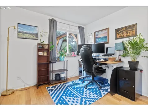 6822 Se Duke Street Portland OR 97206