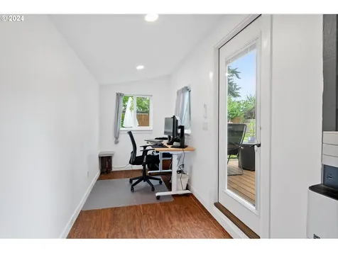 6822 Se Duke Street Portland OR 97206