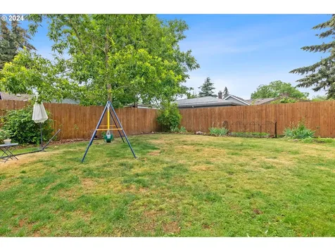 6822 Se Duke Street Portland OR 97206