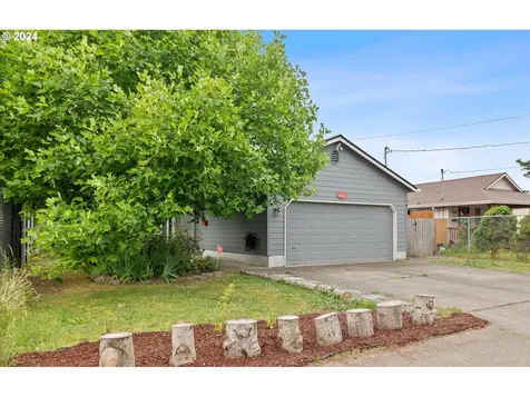 6822 Se Duke Street Portland OR 97206
