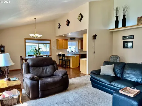 2656 Kalmia Street Eugene OR 97404