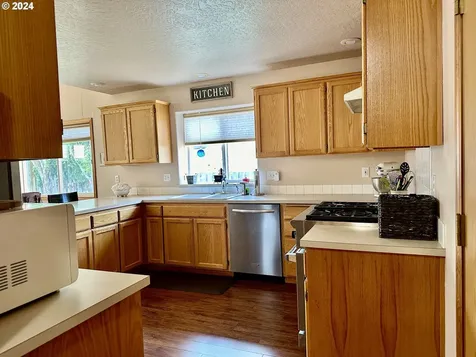 2656 Kalmia Street Eugene OR 97404
