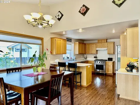 2656 Kalmia Street Eugene OR 97404