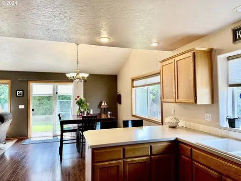 2656 Kalmia Street Eugene OR 97404
