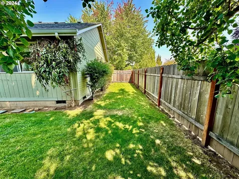 2656 Kalmia Street Eugene OR 97404