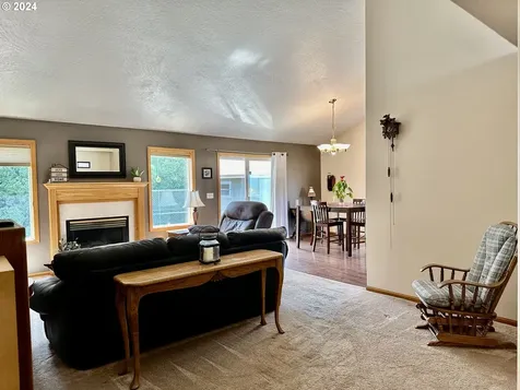 2656 Kalmia Street Eugene OR 97404