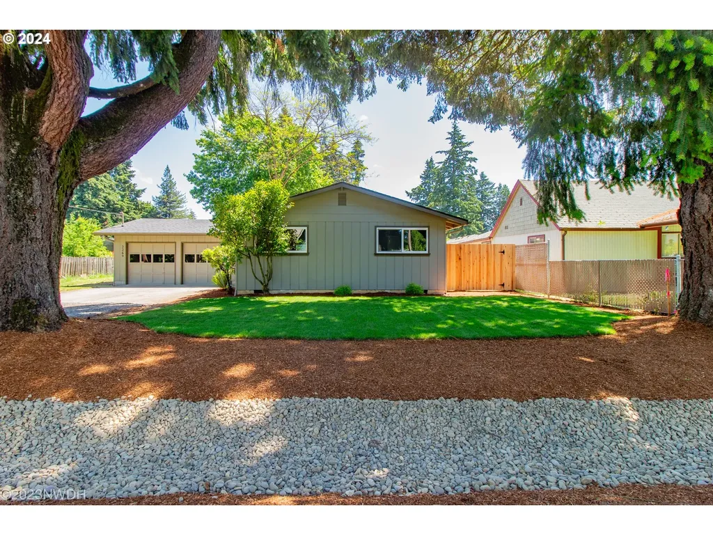 2269 E Irwin Way Eugene OR 97402