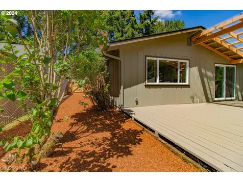 2269 E Irwin Way Eugene OR 97402