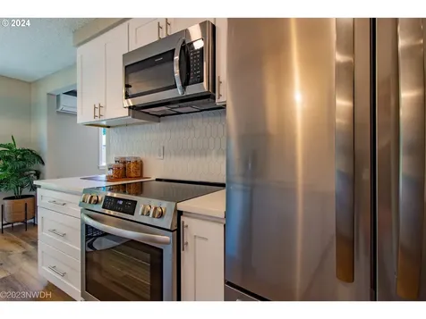2269 E Irwin Way Eugene OR 97402