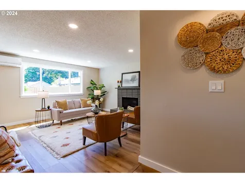 2269 E Irwin Way Eugene OR 97402