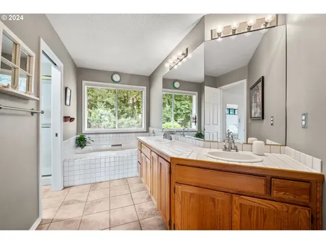 10229 Sw Moratoc Drive Tualatin OR 97062