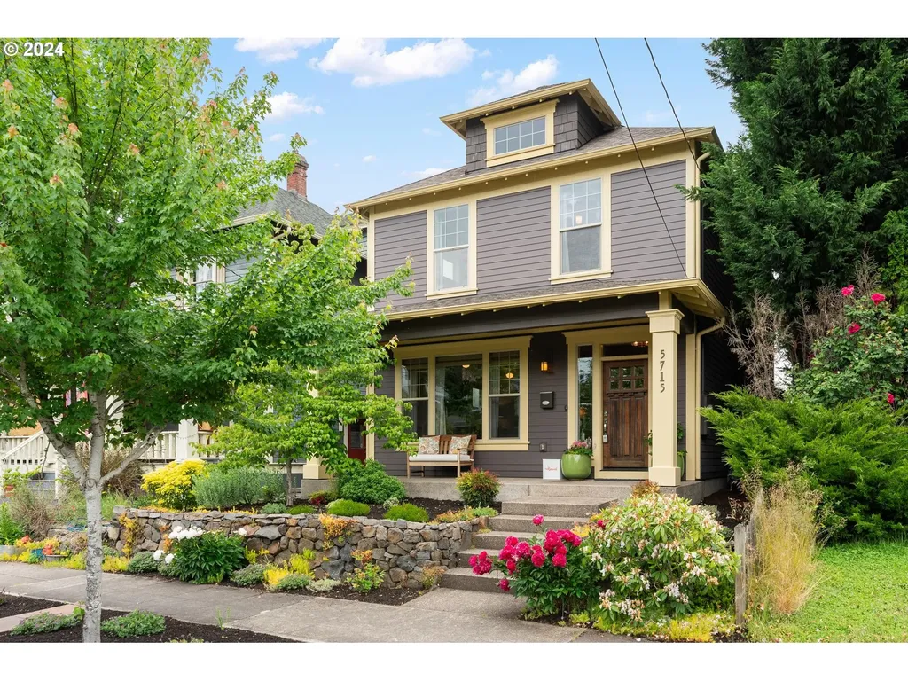 5715 N Bowdoin Street Portland OR 97203