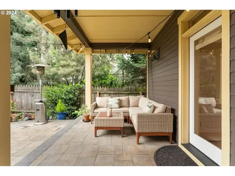5715 N Bowdoin Street Portland OR 97203