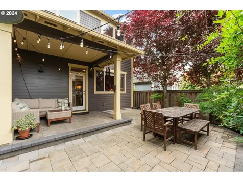 5715 N Bowdoin Street Portland OR 97203