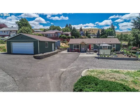2624 E 10th Street The Dalles OR 97058