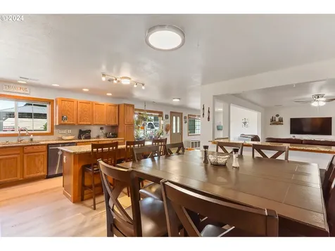 2624 E 10th Street The Dalles OR 97058