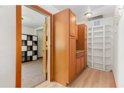2624 E 10th Street The Dalles OR 97058