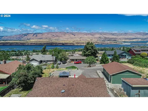 2624 E 10th Street The Dalles OR 97058