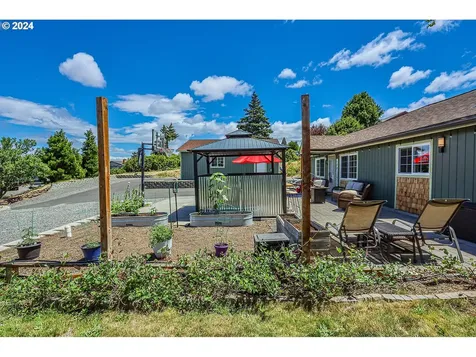2624 E 10th Street The Dalles OR 97058