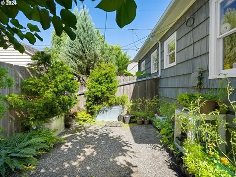 1332 Se Birch Street Portland OR 97214