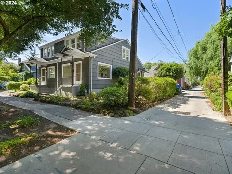1332 Se Birch Street Portland OR 97214
