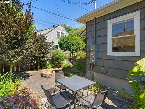 1332 Se Birch Street Portland OR 97214