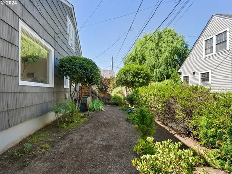 1332 Se Birch Street Portland OR 97214