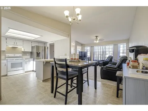1348 NE Kennedy Lane Hillsboro OR 97124