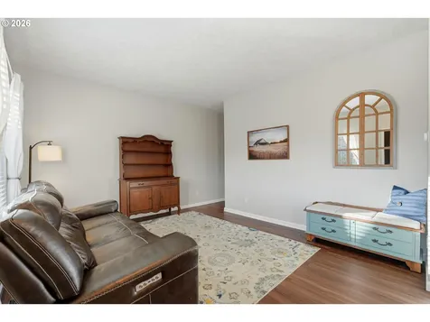 37373 Goldenrain Street Sandy OR 97055