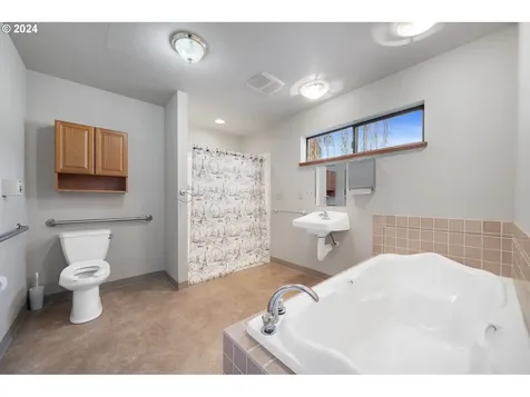 6630 Alderbrook Road Tillamook OR 97141