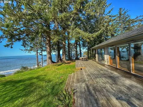 15532 Oceanview Drive Brookings OR 97415