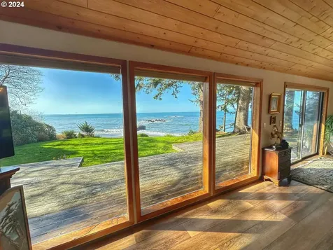 15532 Oceanview Drive Brookings OR 97415