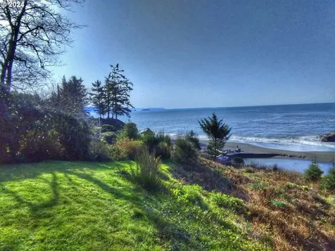 15532 Oceanview Drive Brookings OR 97415