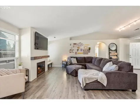16020 NE 93rd Street Vancouver WA 98682