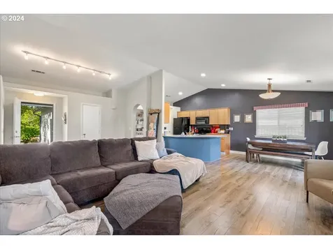 16020 NE 93rd Street Vancouver WA 98682