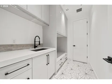 1655 N 25th Street Washougal WA 98671