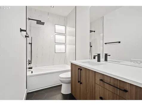 1655 N 25th Street Washougal WA 98671