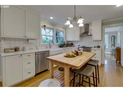 2923 Se Tolman Street Portland OR 97202