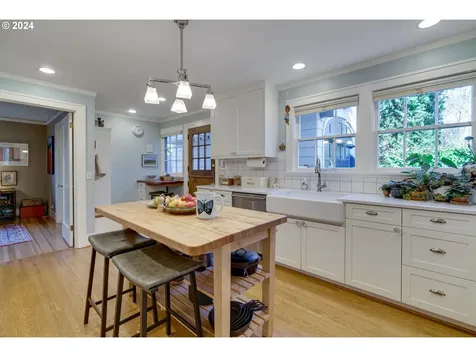 2923 Se Tolman Street Portland OR 97202