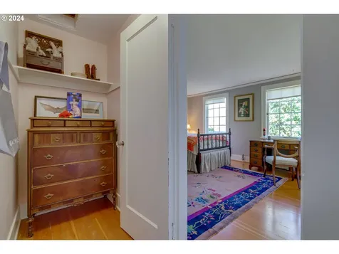 2923 Se Tolman Street Portland OR 97202