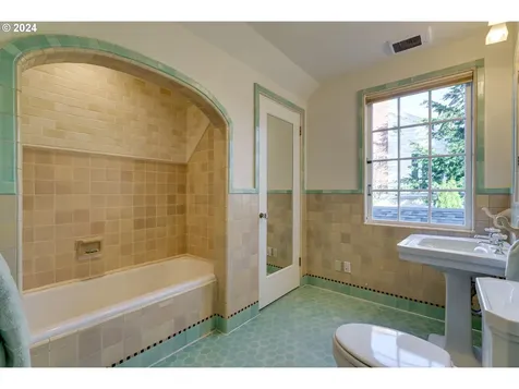 2923 Se Tolman Street Portland OR 97202
