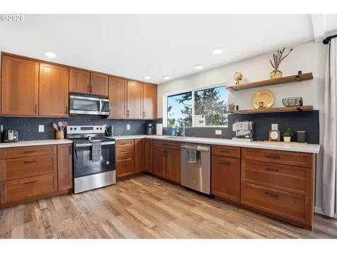1101 E 33rd Place Vancouver WA 98661