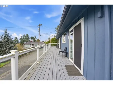 1101 E 33rd Place Vancouver WA 98661