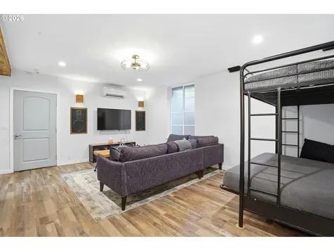 1101 E 33rd Place Vancouver WA 98661