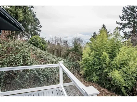 1101 E 33rd Place Vancouver WA 98661