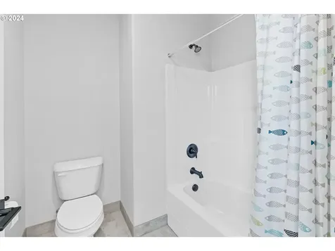 12777 Myrtlewood Way Oregon City OR 97045